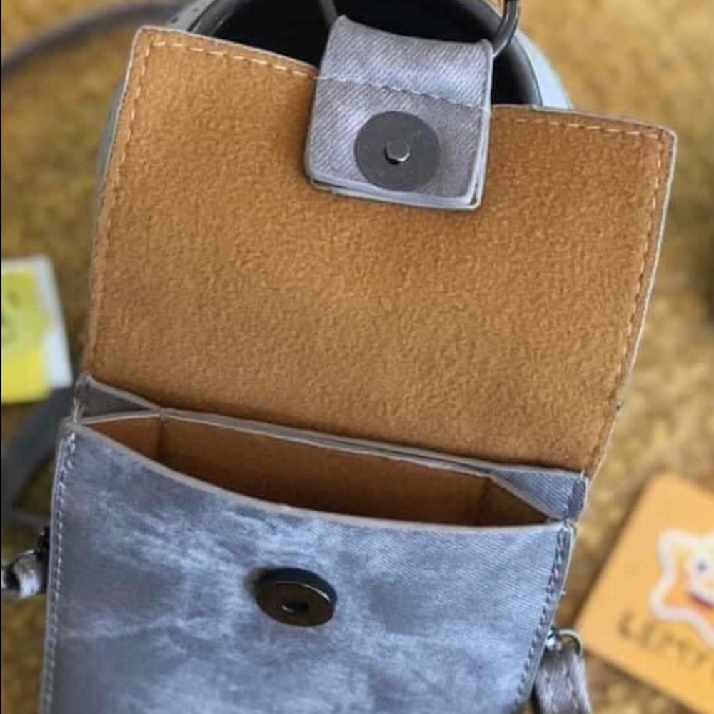 Handmade Design Crossbody - Picture 3 of 4